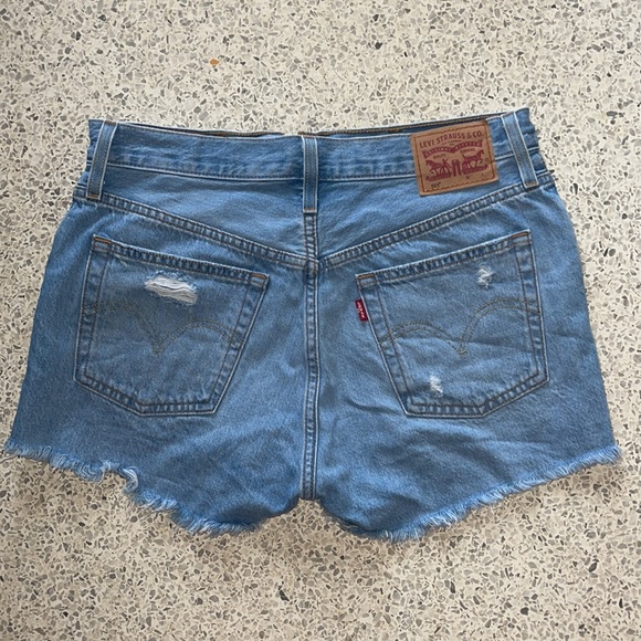 Levi 501 shorts size 27 - Picture 3 of 5